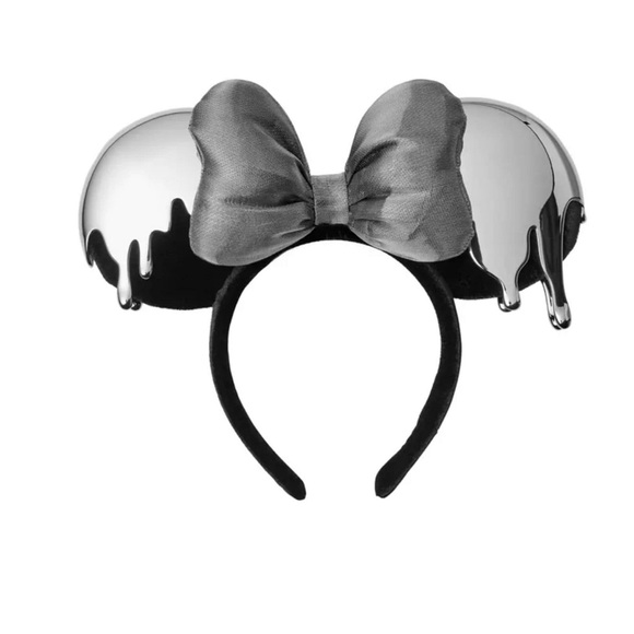 Disney Accessories - Disney 100 Platinum Minnie ears